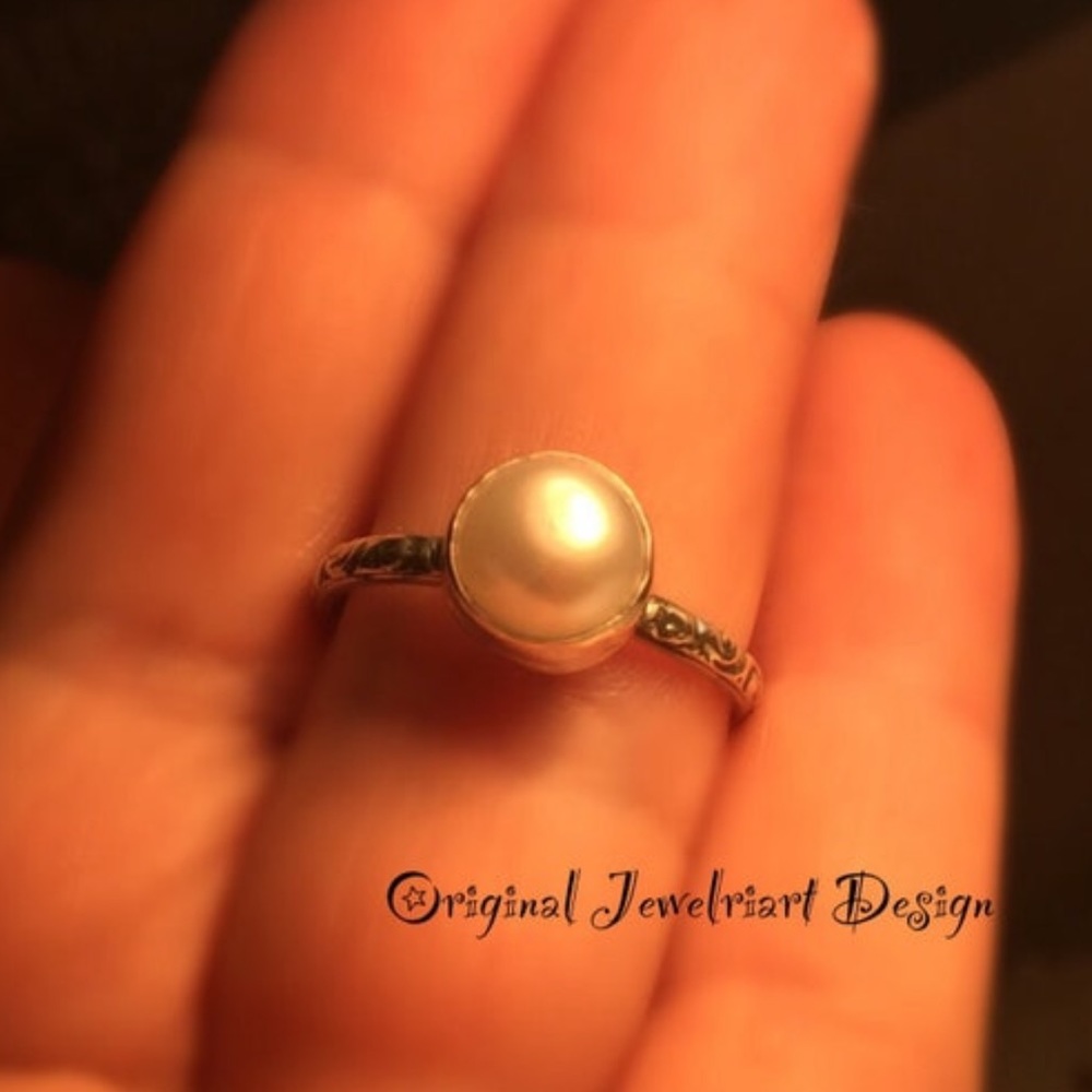 Artisan 925 Silver Pearl Ring